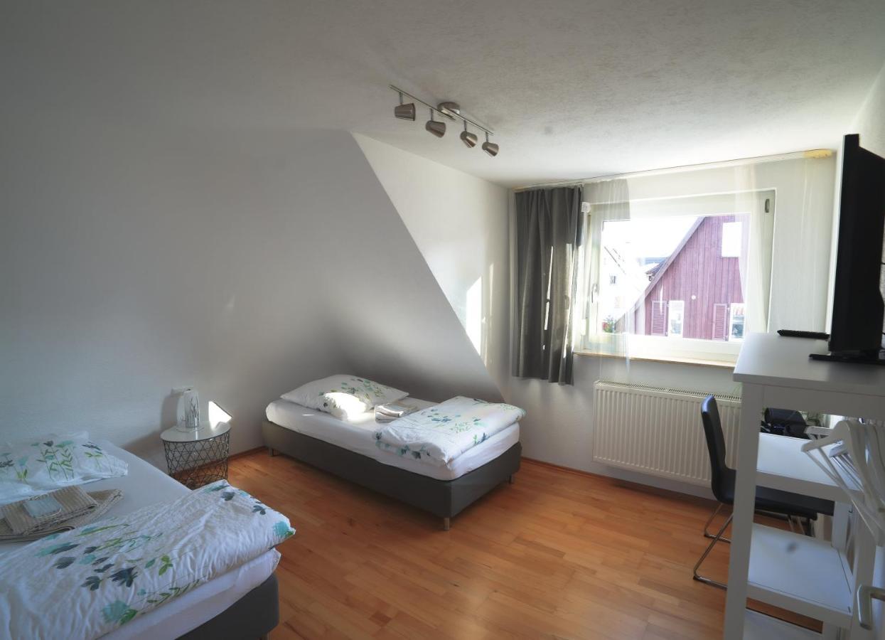 Апартаменты Fewo Reutlingen Heinestrasse Dg Номер фото